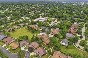 3105 Toulon Dr, Northbrook, IL 60062 - Photo 23