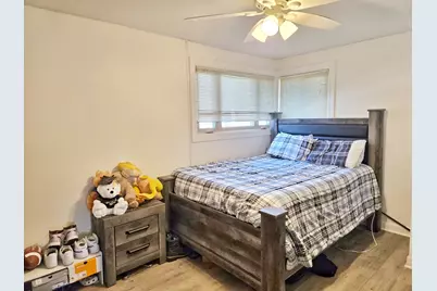 980 W Grant Drive, Des Plaines, IL 60016 - Photo 13