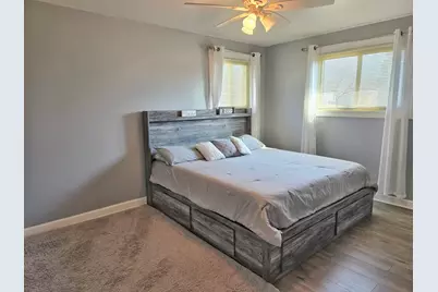 980 W Grant Drive, Des Plaines, IL 60016 - Photo 17