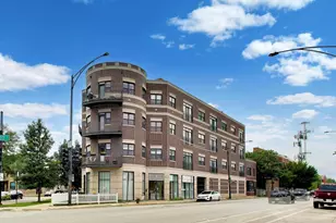 3028 W Roscoe St, Chicago, IL 60618 - Photo 3