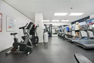 4250 N Marine Dr, Chicago, IL 60613 - Photo 17