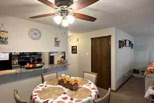 7900 164th Ct, Tinley Park, IL 60477 - Photo 5
