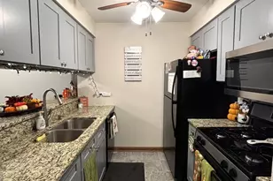 7900 164th Ct, Tinley Park, IL 60477 - Photo 9