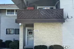 7900 164th Ct, Tinley Park, IL 60477 - Photo 1