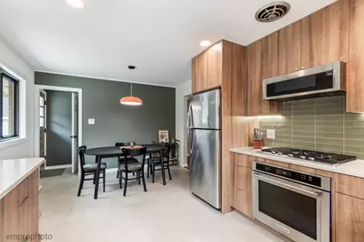 335 S Slusser Street, Grayslake, IL 60030 - Photo 11