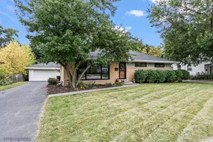 335 S Slusser St, Grayslake, IL 60030 - Photo 1