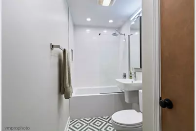 335 S Slusser Street, Grayslake, IL 60030 - Photo 17
