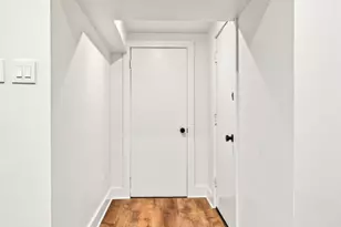560 W Arlington Pl, Chicago, IL 60614 - Photo 3