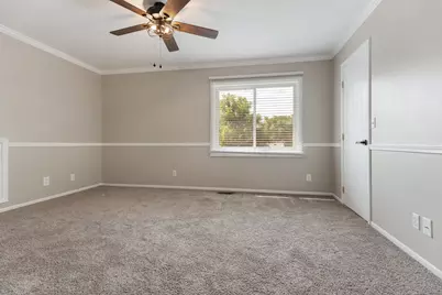 1102 Amberwood Drive, Crystal Lake, IL 60014 - Photo 19