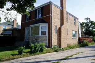 6017 N Bernard St, Chicago, IL 60659 - Photo 1