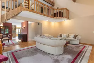 31 Lucas Dr, Palos Hills, IL 60465 - Photo 5