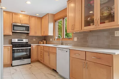 31 Lucas Drive, Palos Hills, IL 60465 - Photo 9
