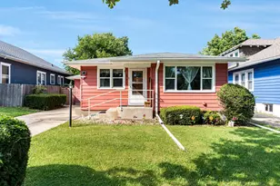811 Glenwood Ave, Joliet, IL 60435 - Photo 1