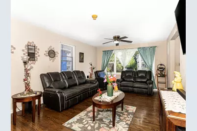 811 Glenwood Avenue, Joliet, IL 60435 - Photo 3