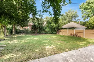 811 Glenwood Ave, Joliet, IL 60435 - Photo 23