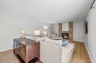 344 Yorkshire Dr, Mundelein, IL 60060 - Photo 11
