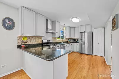 344 Yorkshire Drive, Mundelein, IL 60060 - Photo 9