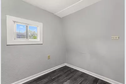 3226 8th Street, Rockford, IL 61109 - Photo 7