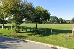 2024 N Old Hicks Rd, Palatine, IL 60074 - Photo 37
