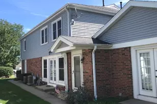 2024 N Old Hicks Rd, Palatine, IL 60074 - Photo 1