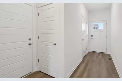 7136 Fair Oaks Road, Racine, WI 53406 - Photo 15