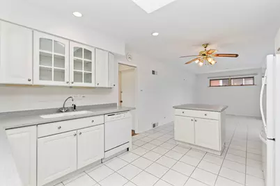 2831 Kensington Avenue, Westchester, IL 60154 - Photo 9