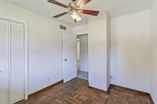 1401 Bird Ct, Normal, IL 61761 - Photo 15