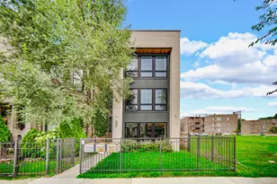 4516 S Indiana Ave, Chicago, IL 60653 - Photo 1