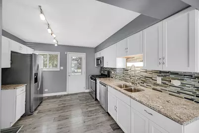 18107 Kostner Avenue, Country Club Hills, IL 60478 - Photo 7