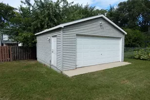 11740 S Ridgeway Ave, Alsip, IL 60803 - Photo 3