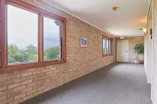 9510 S Kolmar Ave, Oak Lawn, IL 60453 - Photo 5