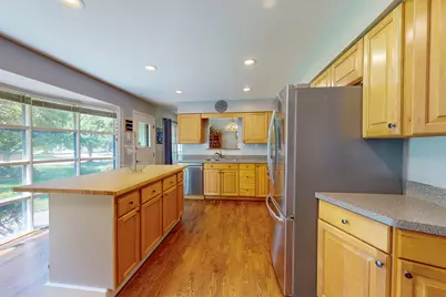 315 E Reseda Parkway, Palatine, IL 60067 - Photo 7