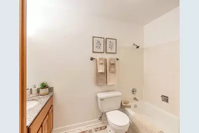 [Address not provided], Hoffman Estates, IL 60169 - Photo 7