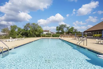 [Address not provided], Hoffman Estates, IL 60169 - Photo 3