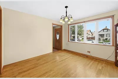2642 N 72nd Court, Elmwood Park, IL 60707 - Photo 3