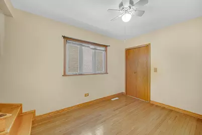 2642 N 72nd Court, Elmwood Park, IL 60707 - Photo 11