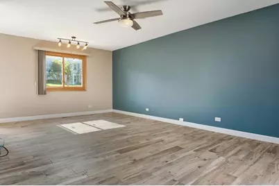 182 Hastings Mill Road, Streamwood, IL 60107 - Photo 3