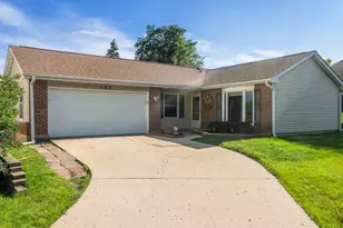 182 Hastings Mill Rd, Streamwood, IL 60107 - Photo 1