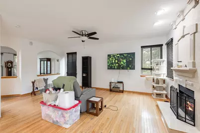 2607 W Westwood Court, Carpentersville, IL 60110 - Photo 5