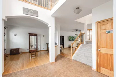 2607 W Westwood Court, Carpentersville, IL 60110 - Photo 11