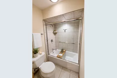 1988 Green Bay Road #1, Highland Park, IL 60035 - Photo 7