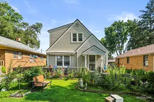 307 Lakelawn Blvd, Aurora, IL 60506 - Photo 1