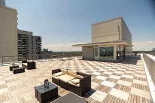 5757 N Sheridan Rd, Chicago, IL 60660 - Photo 13