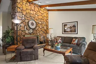 650 Coolidge Pl, Rockford, IL 61107 - Photo 9