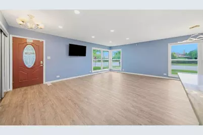 9206 Kostner Avenue, Skokie, IL 60076 - Photo 7