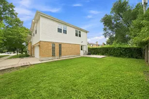 9206 Kostner Ave, Skokie, IL 60076 - Photo 37