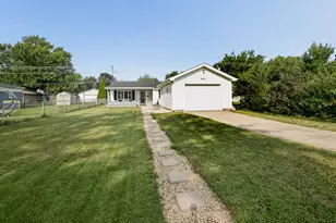459 N Wabash Ave, Bradley, IL 60915 - Photo 1
