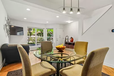 [Address not provided], Evanston, IL 60203 - Photo 7
