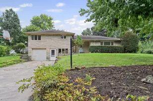 1708 Park Haven Dr, Champaign, IL 61820 - Photo 3