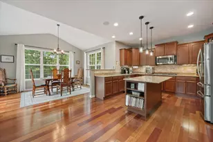 9 Lake Vista Ct, Lake Villa, IL 60046 - Photo 5